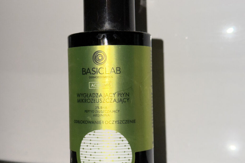 BasicLab płyn mikrozłuszczający z kwasem salicylowym