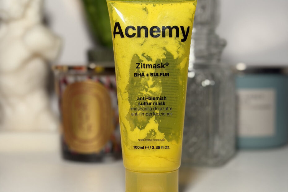 Acnemy Zitmask to wybitna siarkowo-salicylowa maska glinkowa.