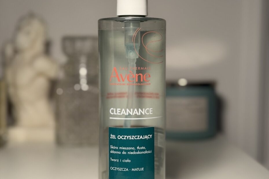 Avene Cleanance żel do mycia to porządny kandydat dla skór skłonnych do trądziku.