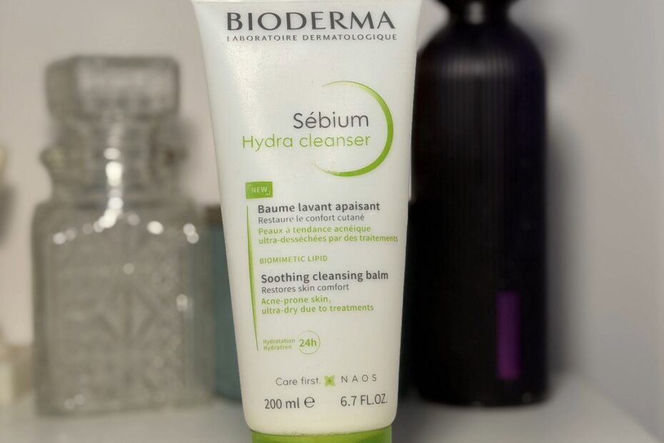 Bioderma Sebium Hydra Cleanser to oldschoolowy krem myjący w najlepszym tego słowa znaczeniu