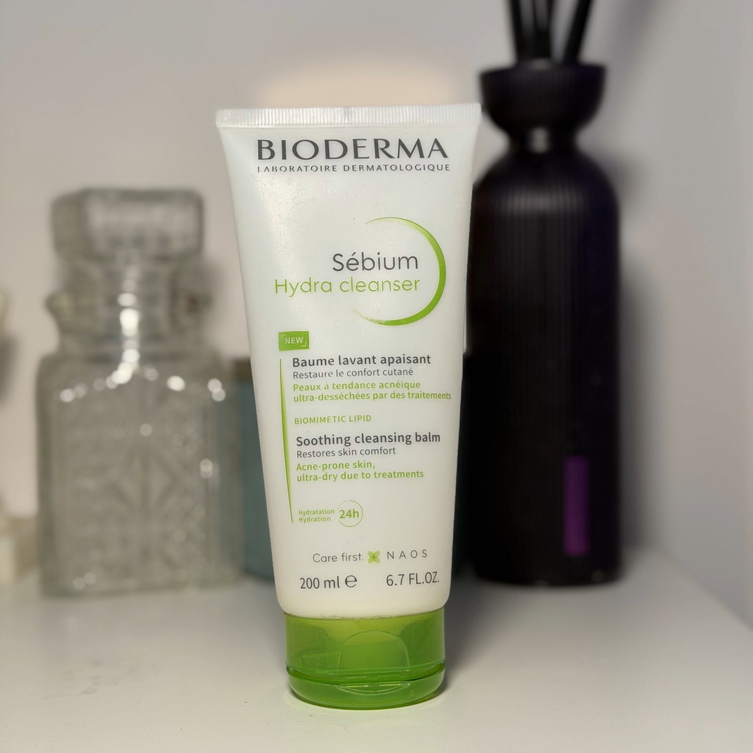 Bioderma Sebium Hydra Cleanser to oldschoolowy krem myjący w najlepszym tego słowa znaczeniu 