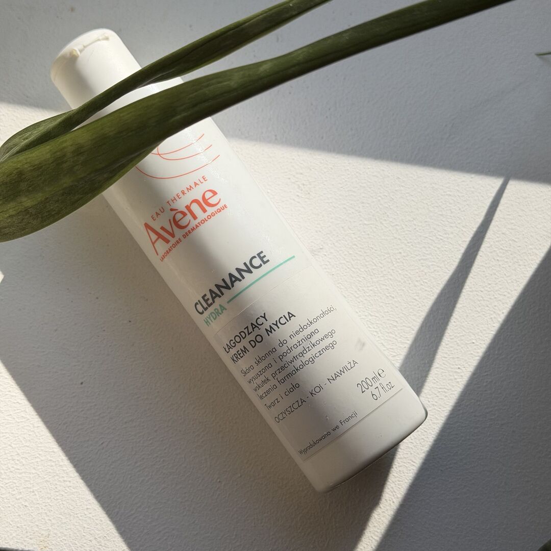 Avene Cleanance Hydra Cleanser to kolejny niezły krem myjący.