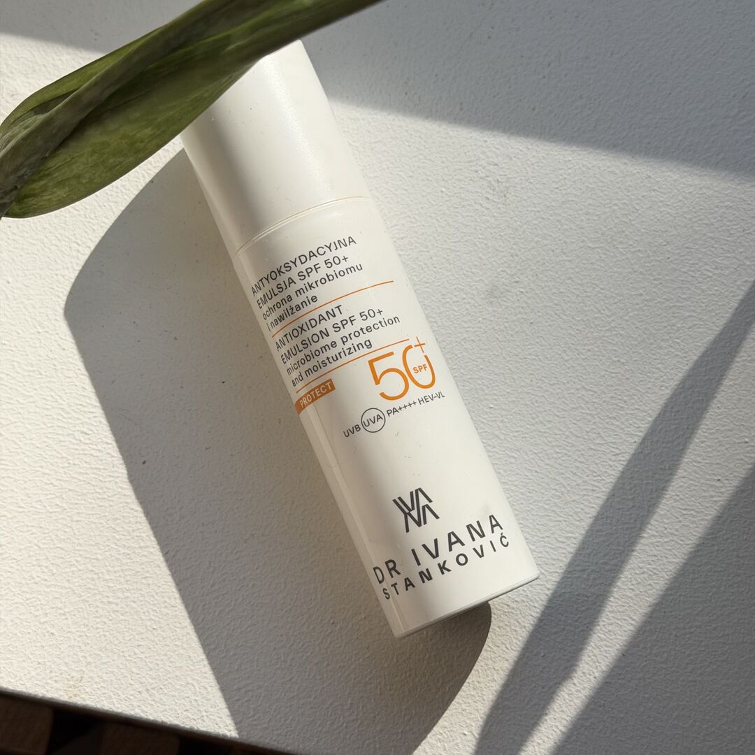 Dr Ivana Stankovič SPF50+ to SPF spełniający funkcję kremu nawilżającego.
